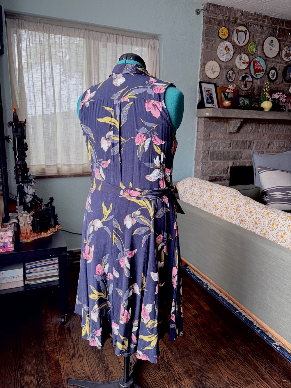 Ann Taylor Navy Floral Sleeveless Wrap-Style Midi Dress - Picture 2 of 7